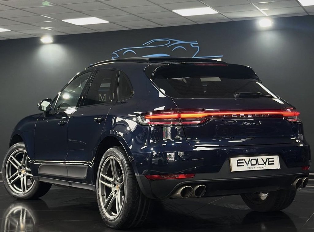 Used Porsche Macan 2019 for sale - 76520477: Photo 2