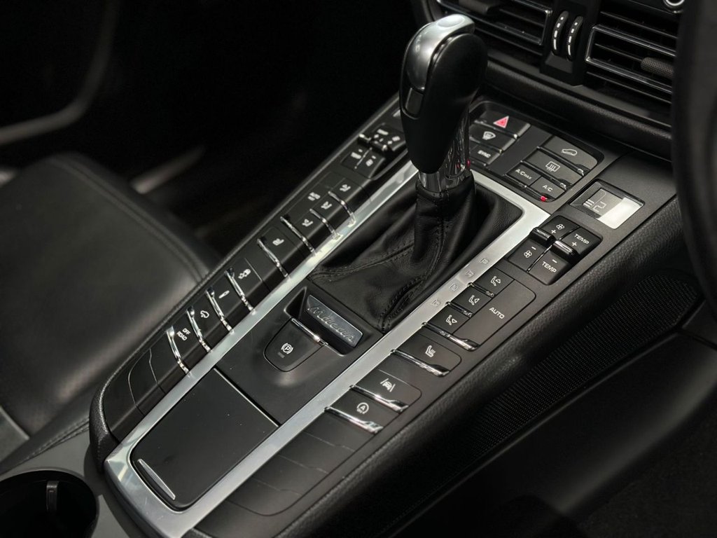 Used Porsche Macan 2019 for sale - 76520477: Photo 23