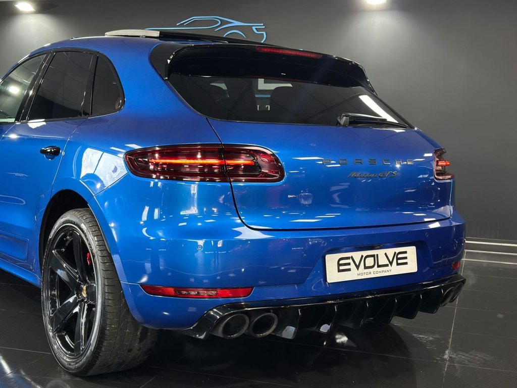 Used Porsche Macan 2017 for sale - 77049089: Photo 15