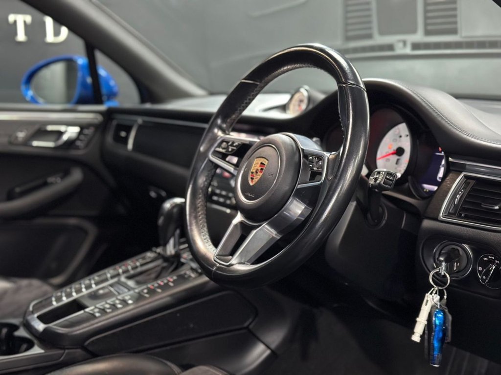 Used Porsche Macan 2017 for sale - 77049089: Photo 16