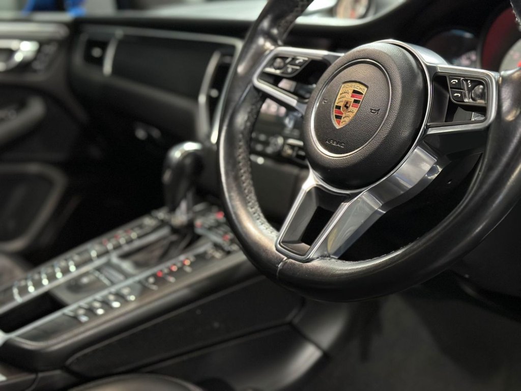 Used Porsche Macan 2017 for sale - 77049089: Photo 19