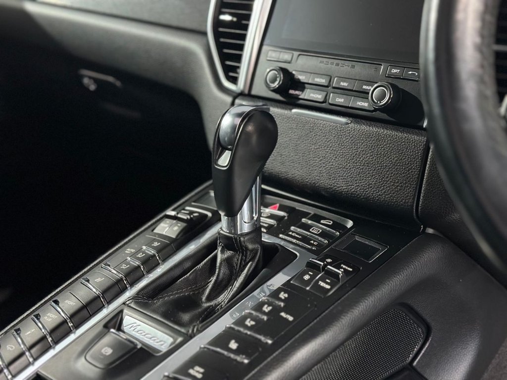 Used Porsche Macan 2017 for sale - 77049089: Photo 22