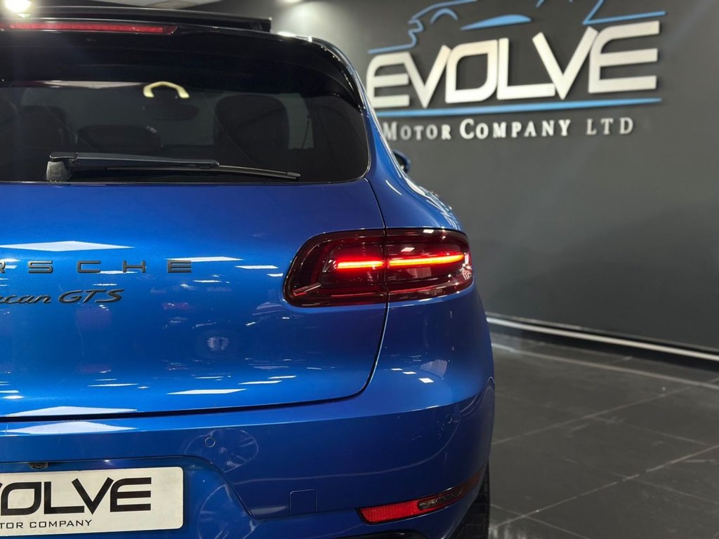 Used Porsche Macan 2017 for sale - 77049089: Photo 9