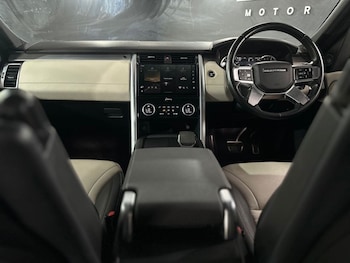 Used Land Rover Discovery 2022 for sale - 78887229: Photo