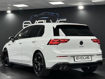 Used Volkswagen Golf 2021 for sale - 76074082: Photo 2