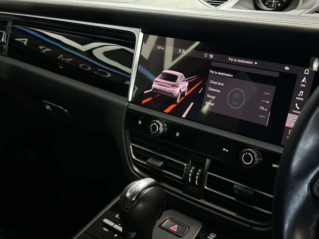 Used Porsche Macan 2022 for sale - 76698581: Photo 21