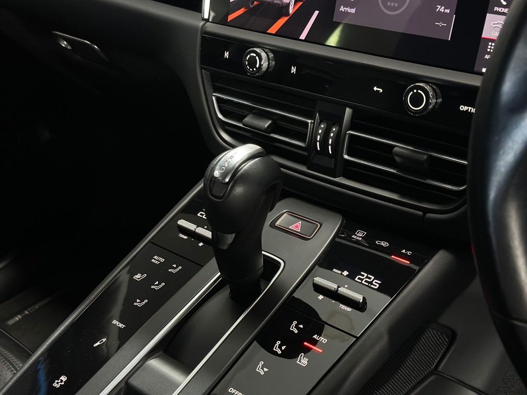 Used Porsche Macan 2022 for sale - 76698581: Photo 22