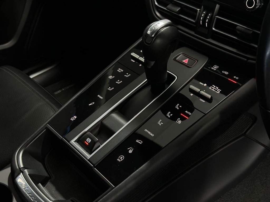 Used Porsche Macan 2022 for sale - 76698581: Photo 23