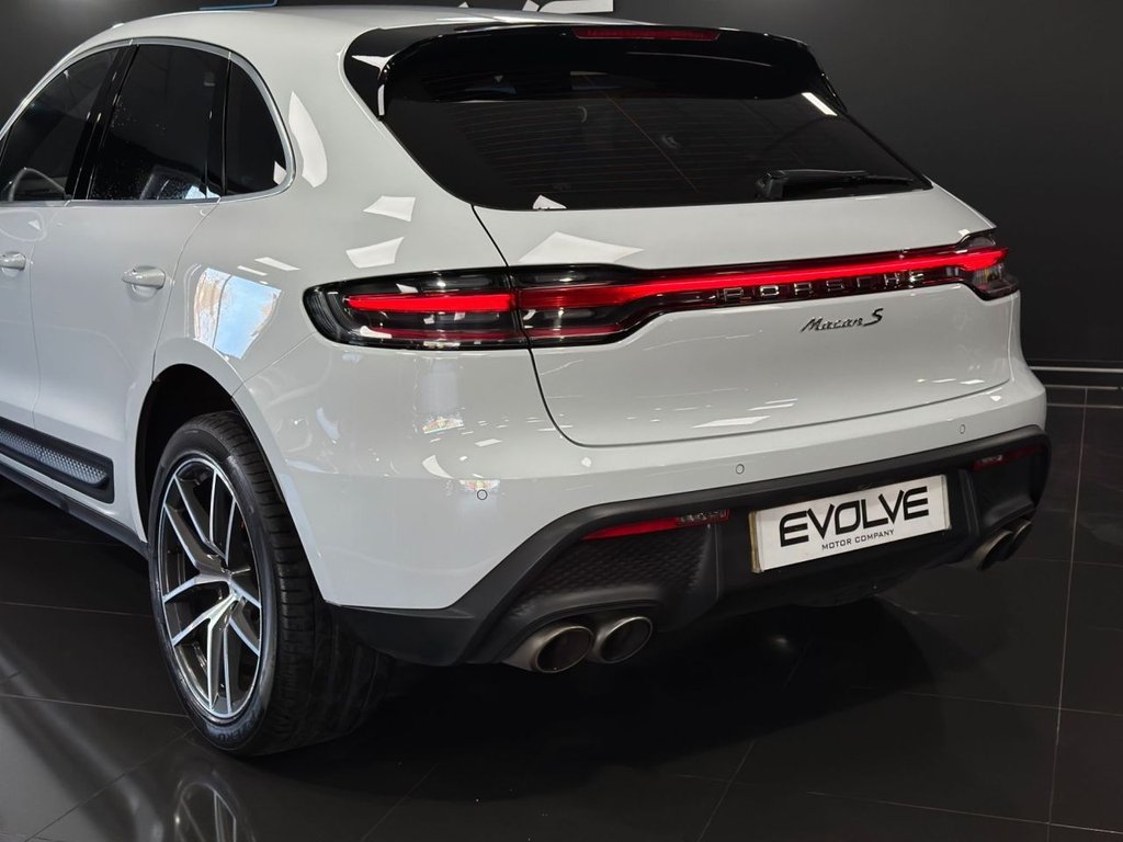 Used Porsche Macan 2022 for sale - 76698581: Photo 31