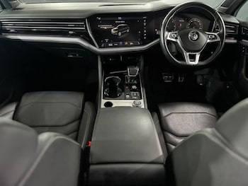 Used Volkswagen Touareg 2020 for sale - 78444392: Photo