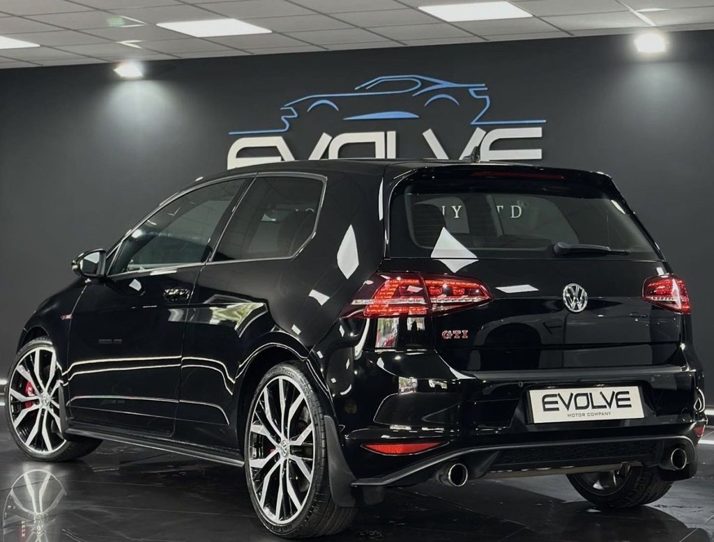 Used Volkswagen Golf 2016 for sale - 77341943: Photo 2