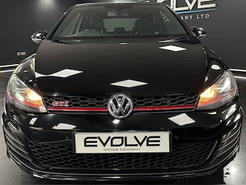 Used Volkswagen Golf 2016 for sale - 77341943: Photo