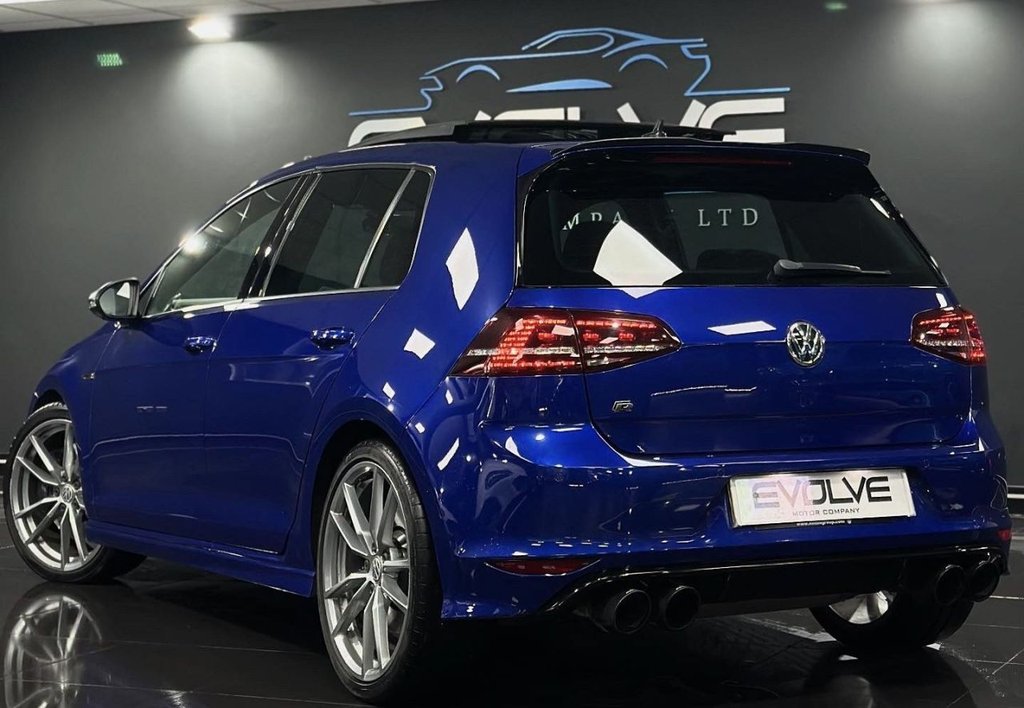 Used Volkswagen Golf 2017 for sale - 76783850: Photo 2