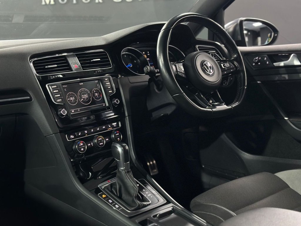 Used Volkswagen Golf 2017 for sale - 76783850: Photo 23