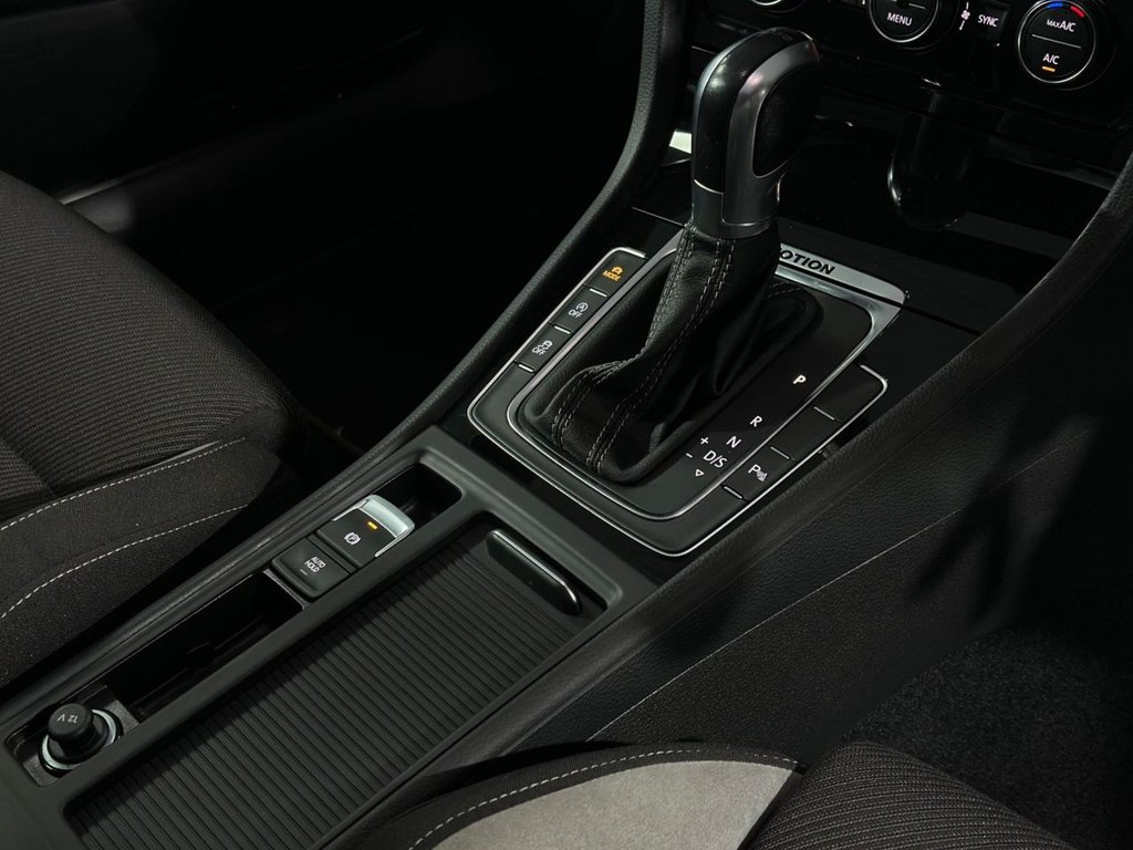 Used Volkswagen Golf 2017 for sale - 76783850: Photo 27