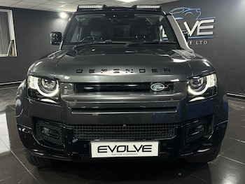 Used Land Rover Defender 2021 for sale - 77583398: Photo