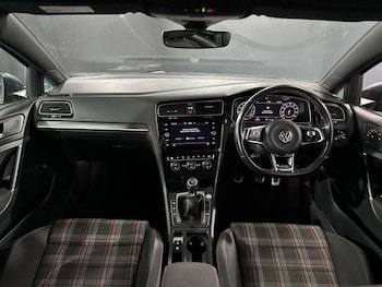 Used Volkswagen Golf 2019 for sale - 77065265: Photo