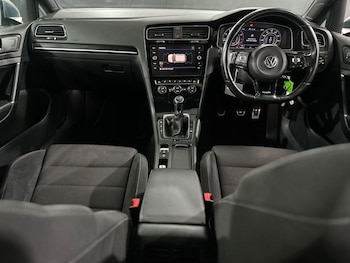 Used Volkswagen Golf 2018 for sale - 78793105: Photo
