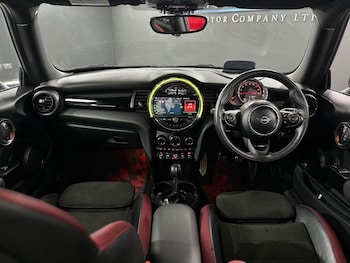 Used MINI Hatch 2019 for sale - 76092723: Photo
