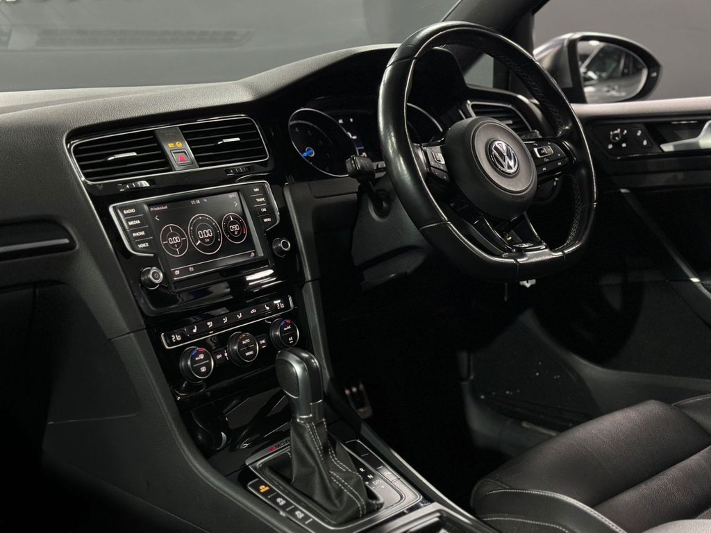 Used Volkswagen Golf 2017 for sale - 77627357: Photo 19