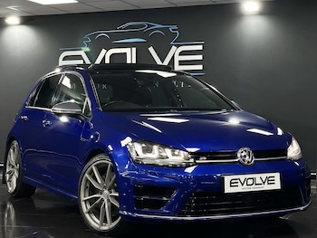 Used Volkswagen Golf 2017 for sale - 77627357: Photo