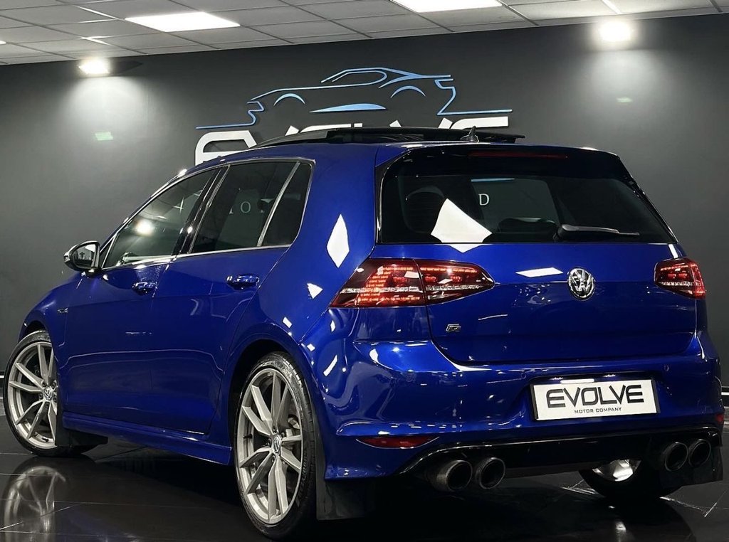 Used Volkswagen Golf 2017 for sale - 77627357: Photo 2