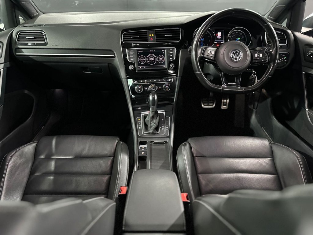 Used Volkswagen Golf 2017 for sale - 77627357: Photo 3