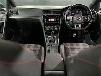 Used Volkswagen Golf 2017 for sale - 79059008: Photo