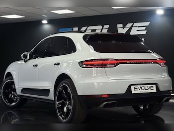 Used Porsche Macan 2020 for sale - 79322979: Photo