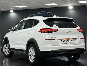 Used Hyundai TUCSON 2018 for sale - 76162850: Photo 2