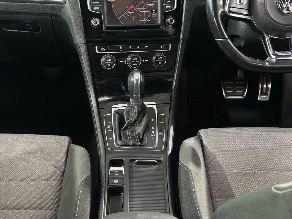 Used Volkswagen Golf 2016 for sale - 76559112: Photo 25