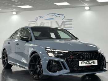 2022 (2E) - RS 3 TFSI Quattro Carbon Black 4dr S Tronic