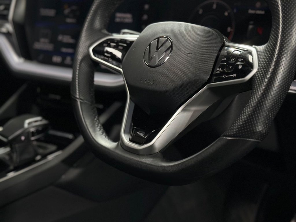 Used Volkswagen Touareg 2023 for sale - 76635479: Photo 19