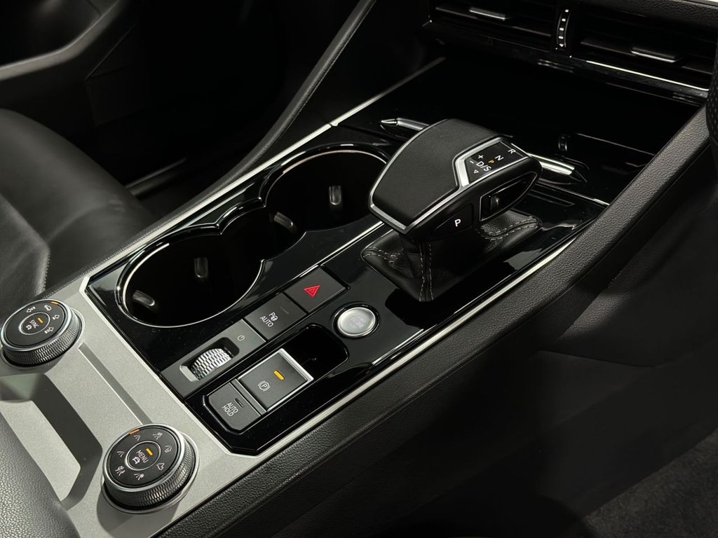 Used Volkswagen Touareg 2023 for sale - 76635479: Photo 22