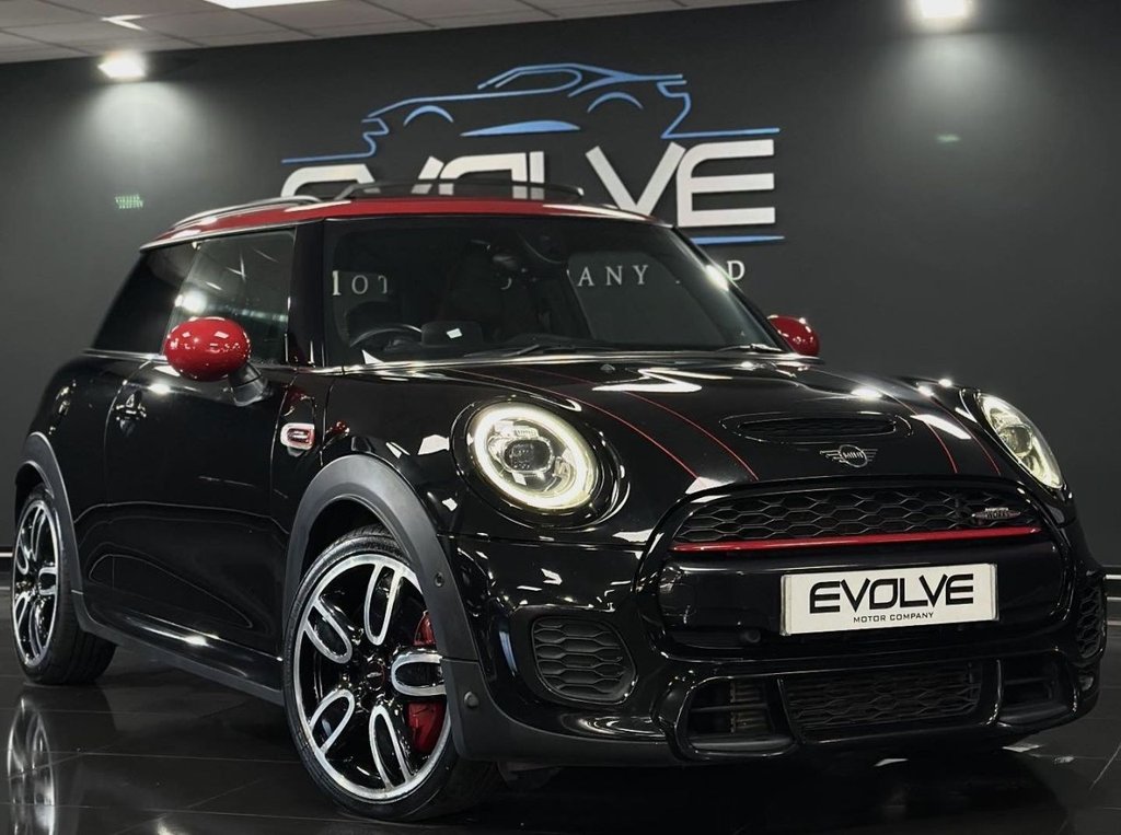 Used MINI Hatch 2018 for sale - 76605096: Photo 1