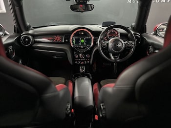 Used MINI Hatch 2018 for sale - 76605096: Photo