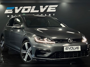 Used Volkswagen Golf 2017 for sale - 79089310: Photo