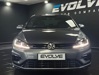 Used Volkswagen Golf 2017 for sale - 79089310: Photo