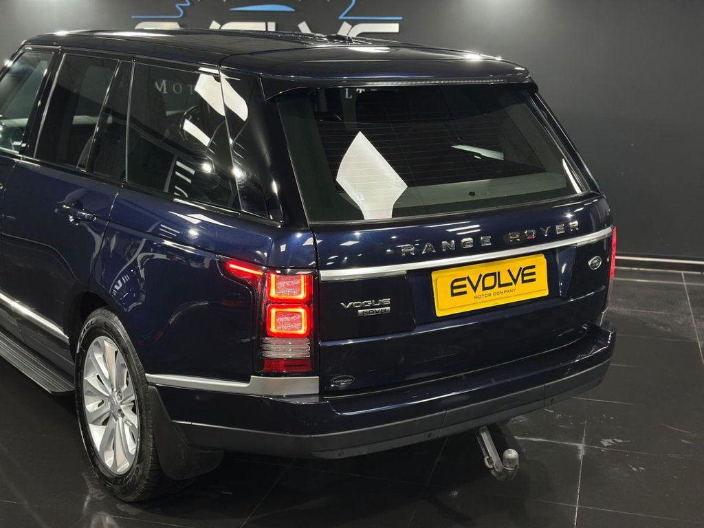 Used Land Rover Range Rover 2014 for sale - 77576147: Photo 12