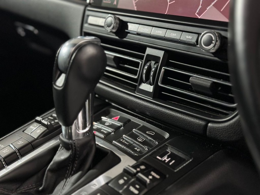 Used Porsche Macan 2019 for sale - 76482323: Photo 21