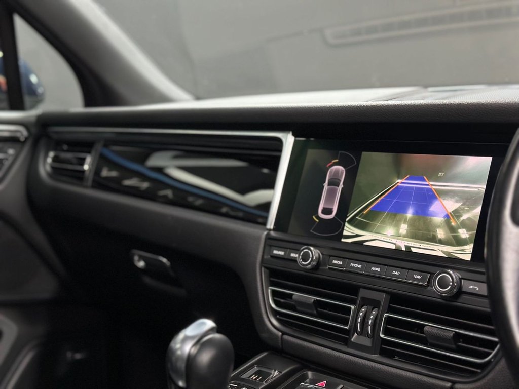 Used Porsche Macan 2019 for sale - 76482323: Photo 22