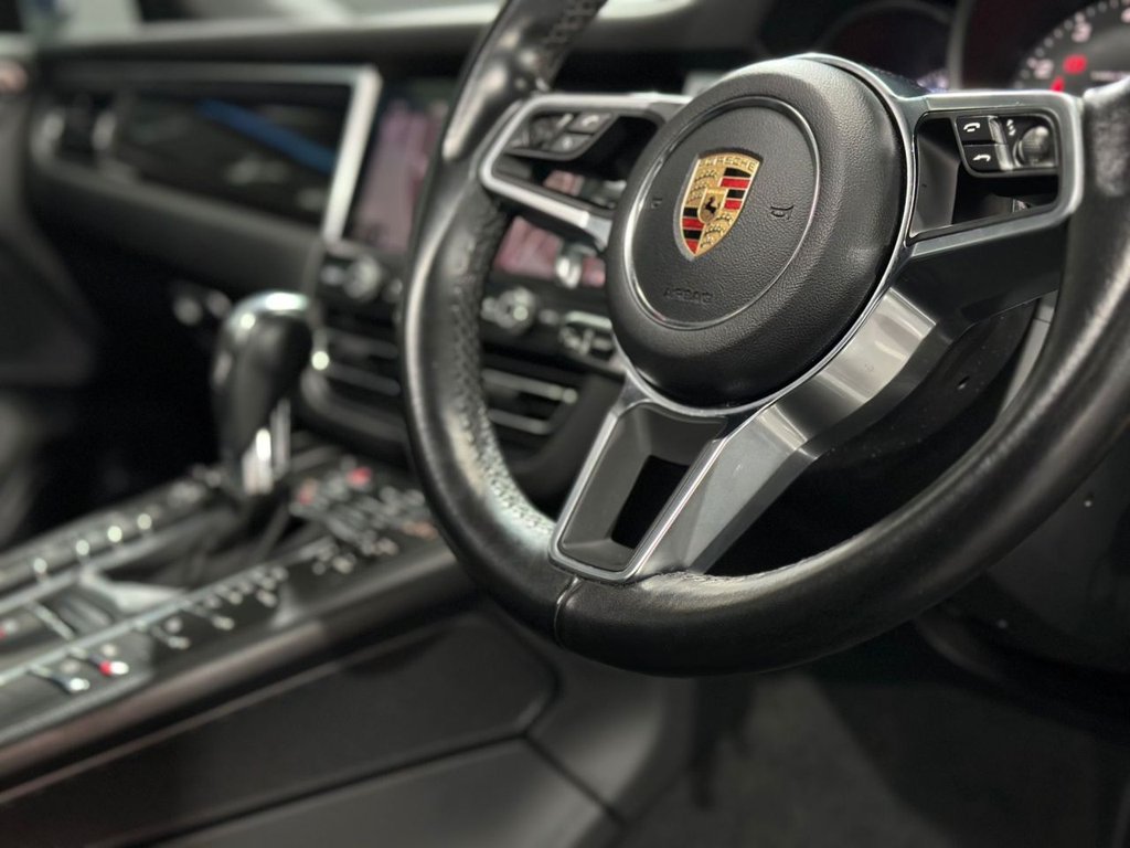 Used Porsche Macan 2019 for sale - 76482323: Photo 24