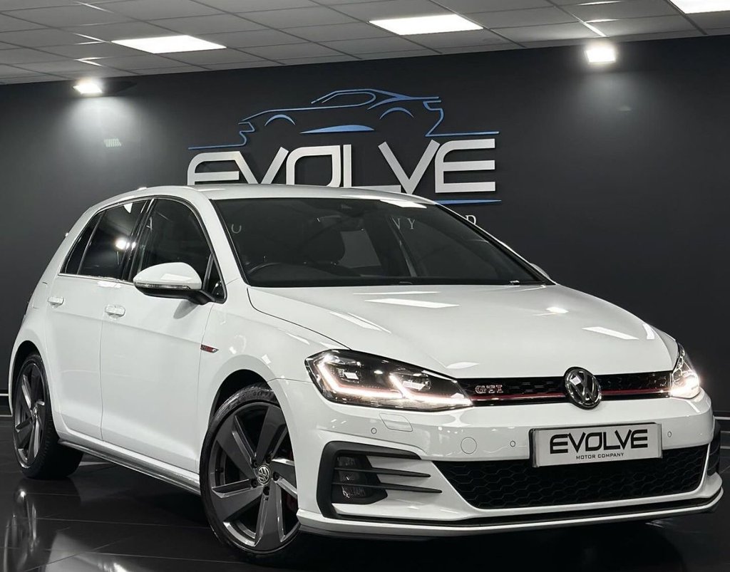 Used Volkswagen Golf 2019 for sale - 76751057: Photo 1