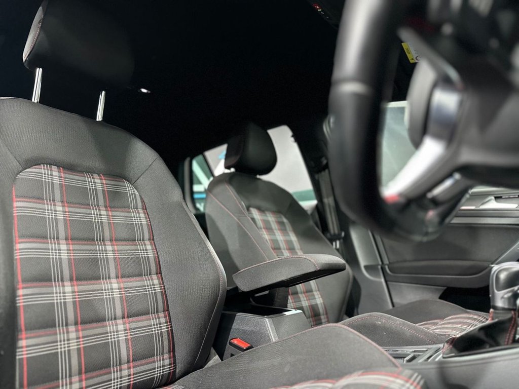 Used Volkswagen Golf 2019 for sale - 76751057: Photo 24