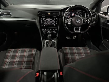 Used Volkswagen Golf 2019 for sale - 76751057: Photo