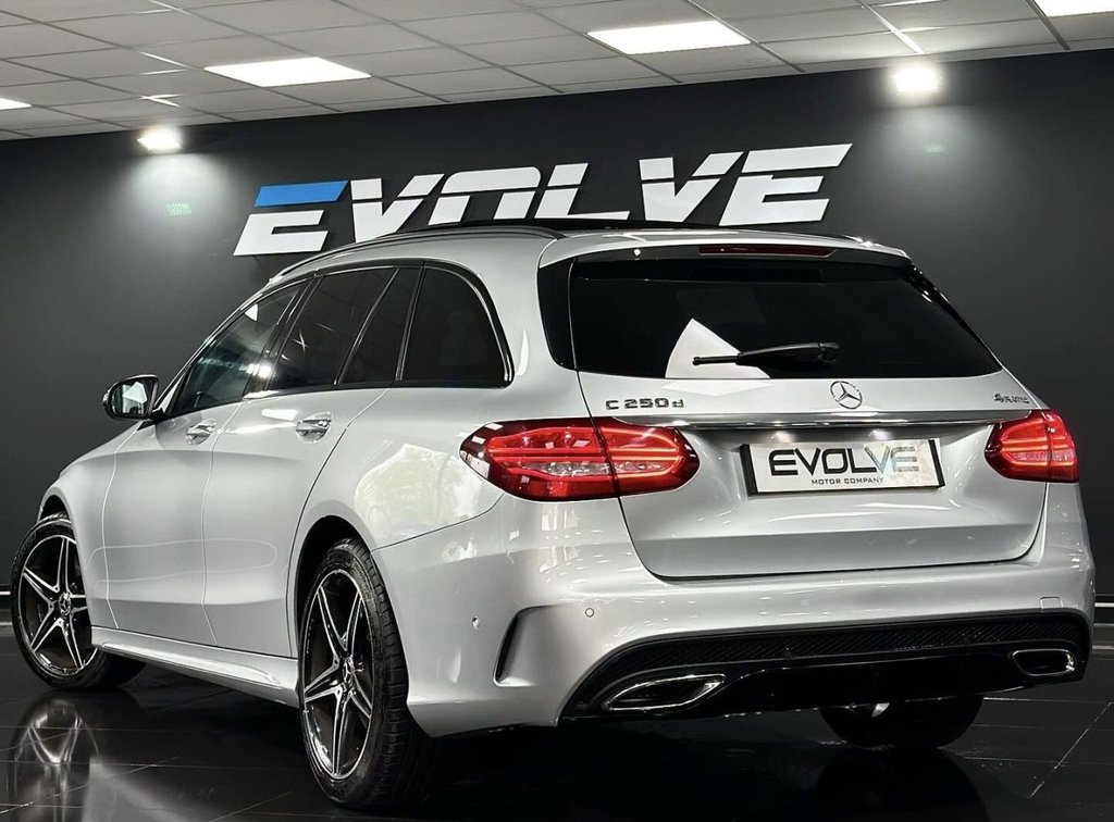 Used Mercedes-Benz C Class 2018 for sale - 78200489: Photo 2