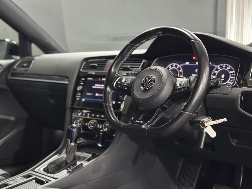 Used Volkswagen Golf 2018 for sale - 76481825: Photo 19