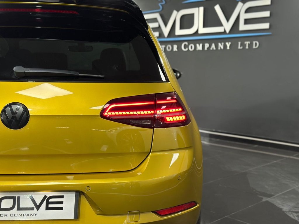 Used Volkswagen Golf 2018 for sale - 76481825: Photo 9