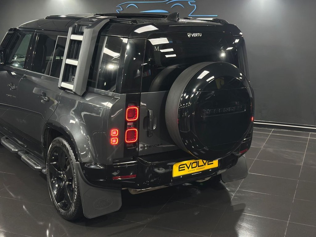Used Land Rover Defender 2024 for sale - 76977509: Photo 13