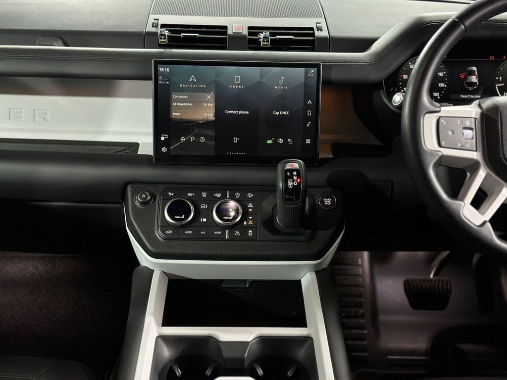 Used Land Rover Defender 2024 for sale - 76977509: Photo 17
